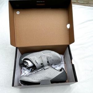 NWT Garneau Chrome cycling shoes EU 39